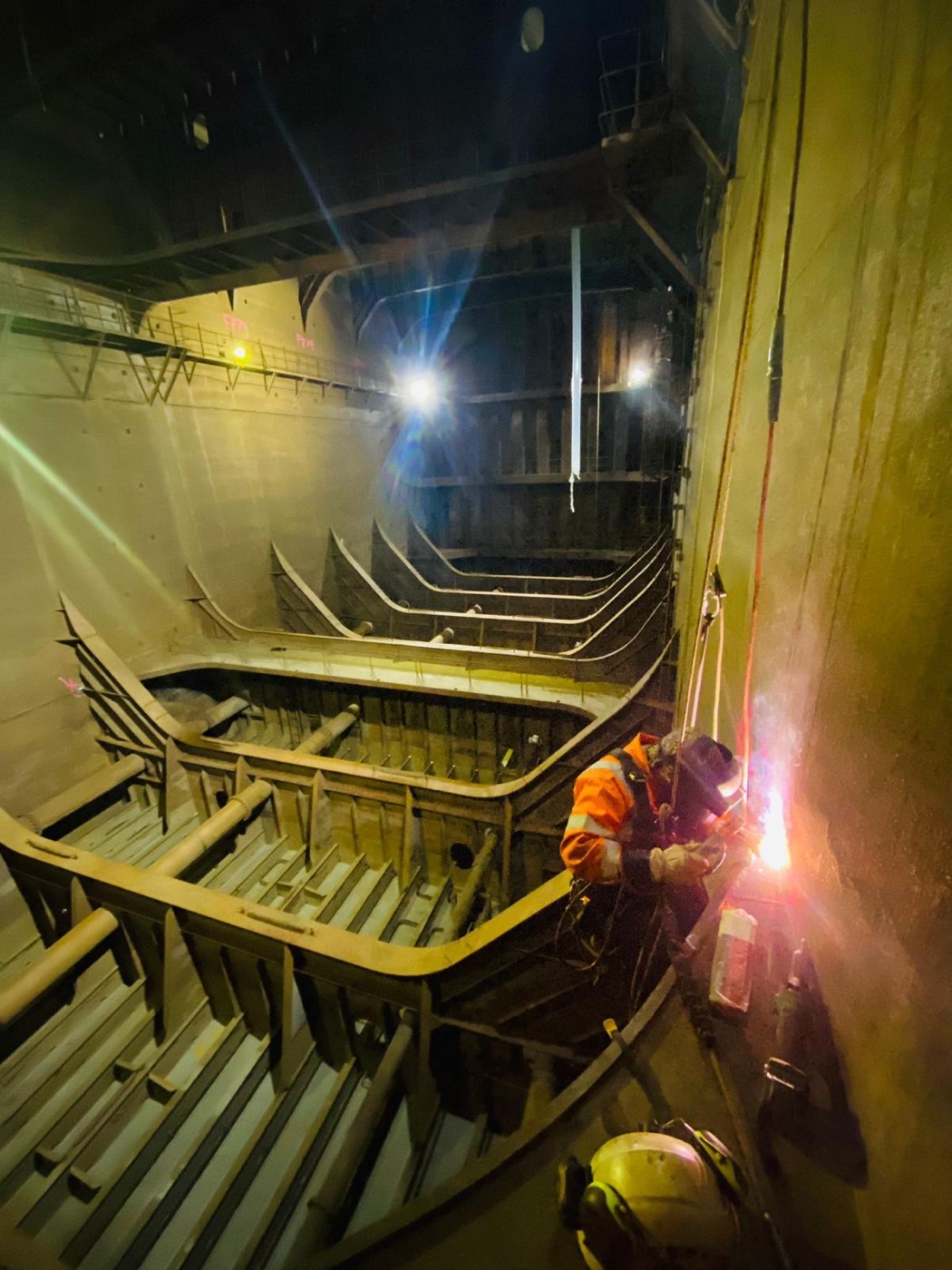Welding inside a ship ballast tank